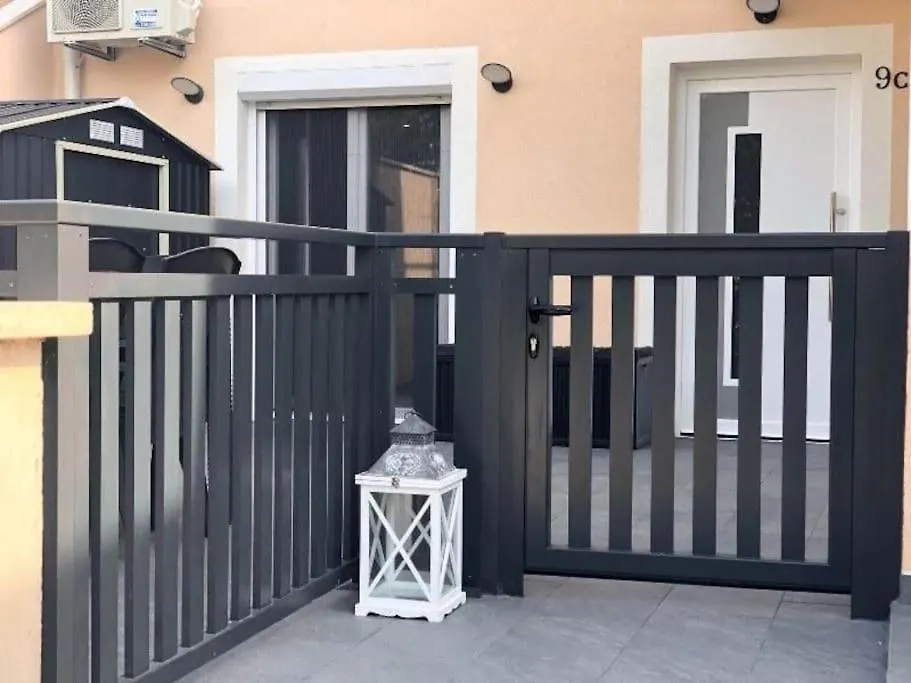 Chelsea Apartment Zadar Croacia
