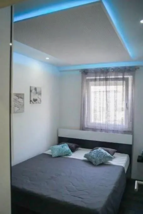 Chelsea Apartment Zadar 0*,
